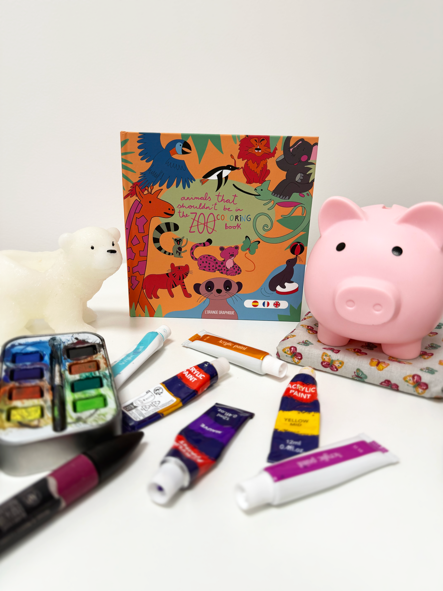 Animals that Shouldn´t be in the ZOO, L`Orange